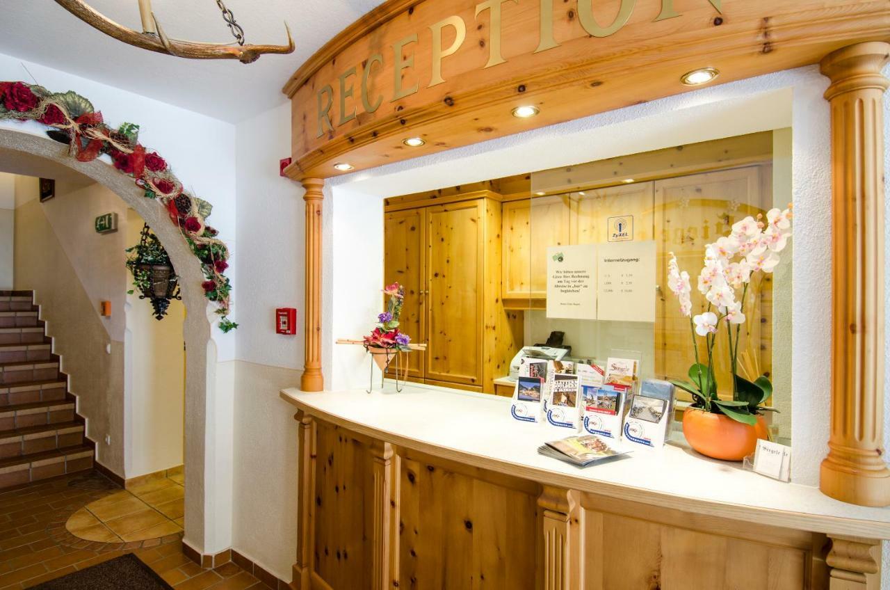 Hotel Garni Siegele - Inklusive Silvretta-Card Premium 이스크글 외부 사진